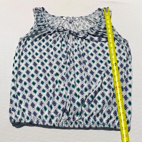 Max Studio White/Black/Blue Green Print Smocked Neckline Tank Top Size Medium - Picture 15 of 16